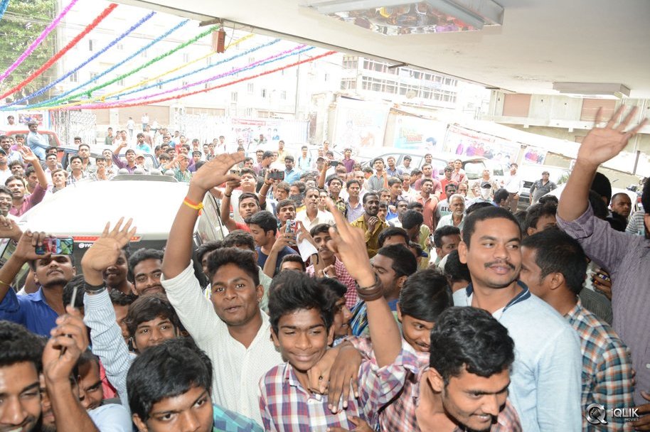 Guntur-Talkies-Movie-Team-at-Sapthagiri-Theater